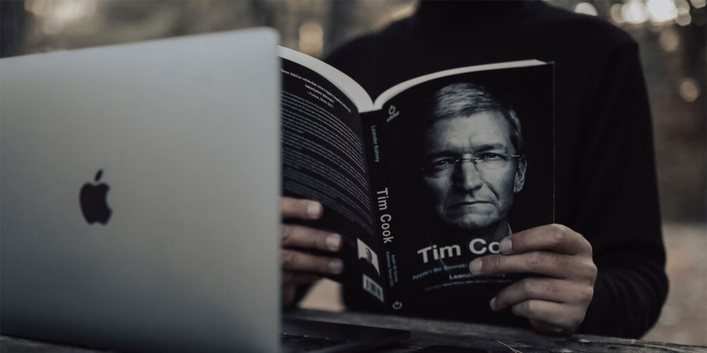 From ‘Siddhivinayak’ to ‘Mannat’: Tim Cook Hit the Right Note in India!