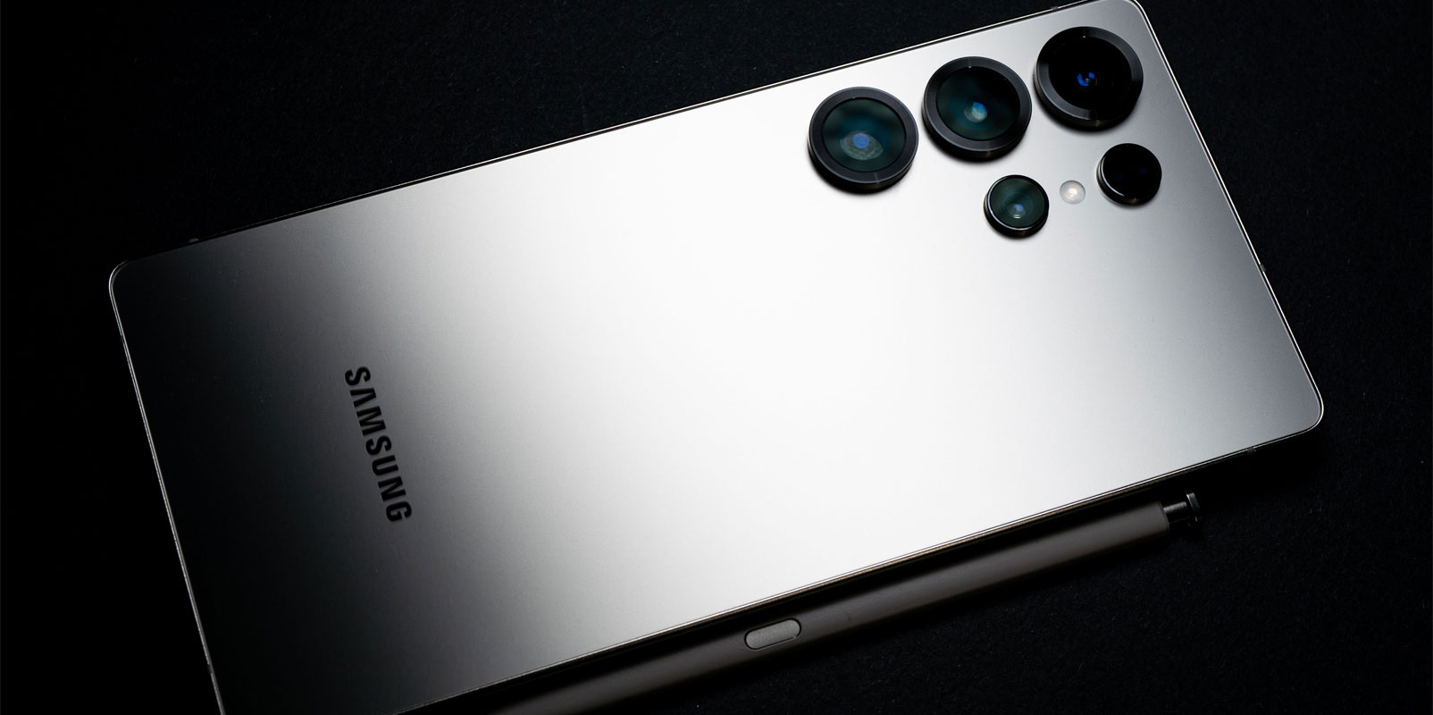 Only 1 Indian Brand Among Leading OEMs for Mobile Handsets in India in 4Q, CY 2016