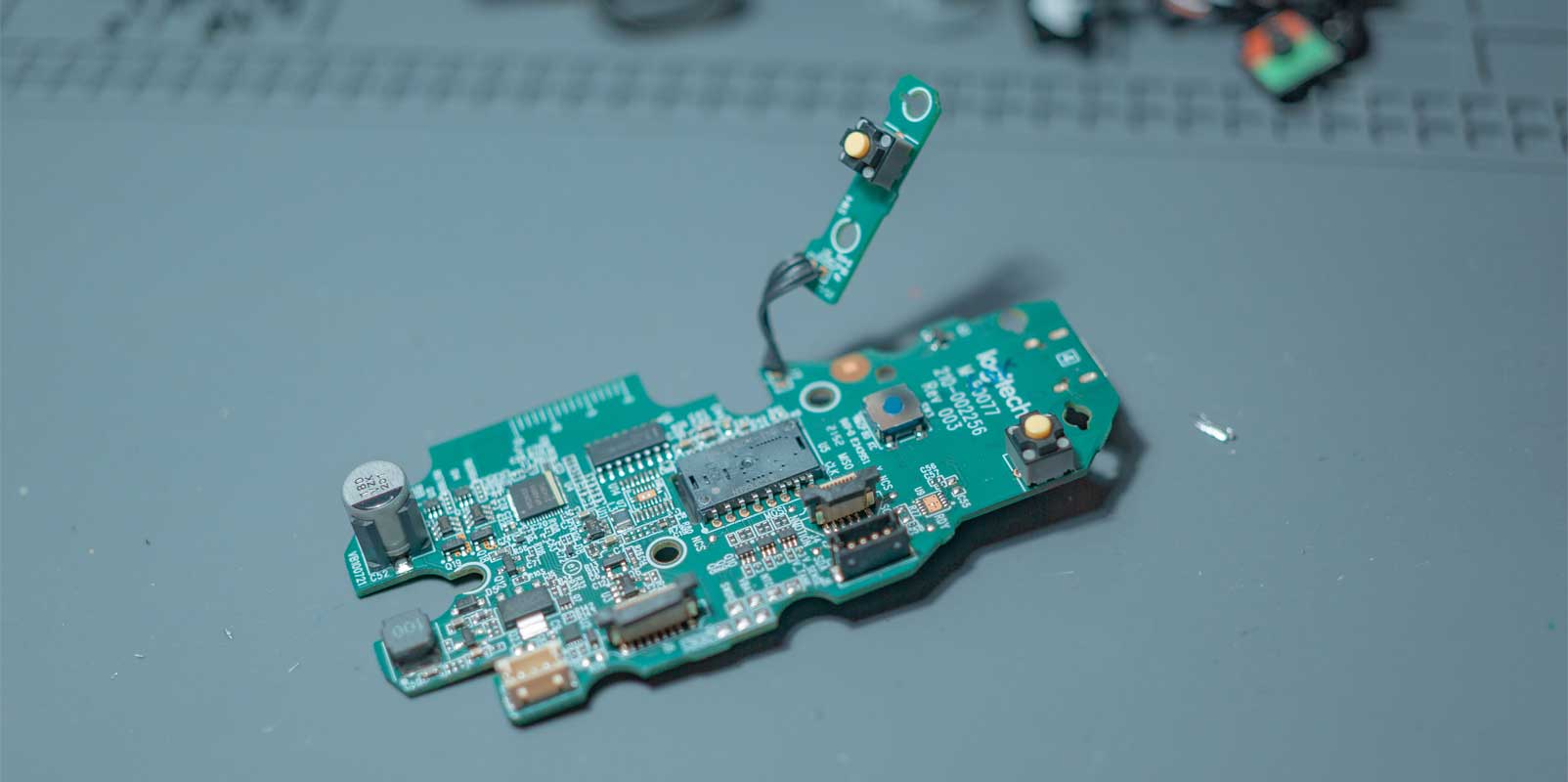 Memory Cards, Processors and Mobile Devices: Are we evolving from PIM to PIP?