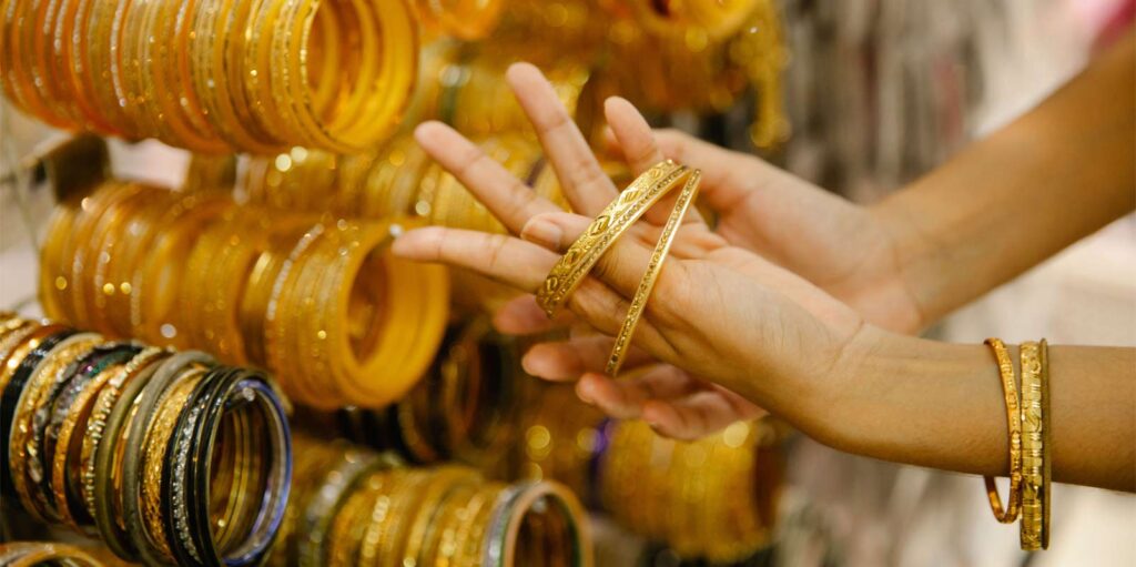 Despite Lockdown Gold Rates Surge By 20%