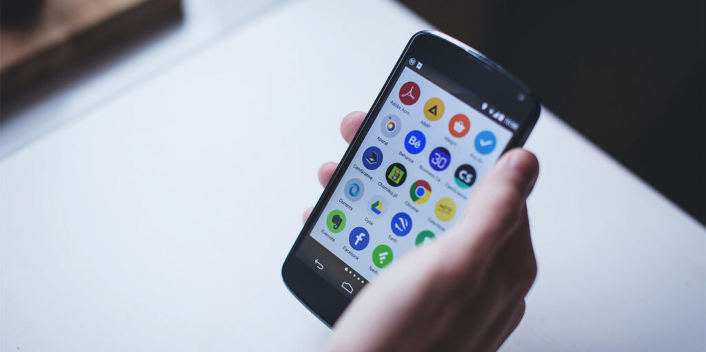 Opera set to ride surge in smartphone shipments in India