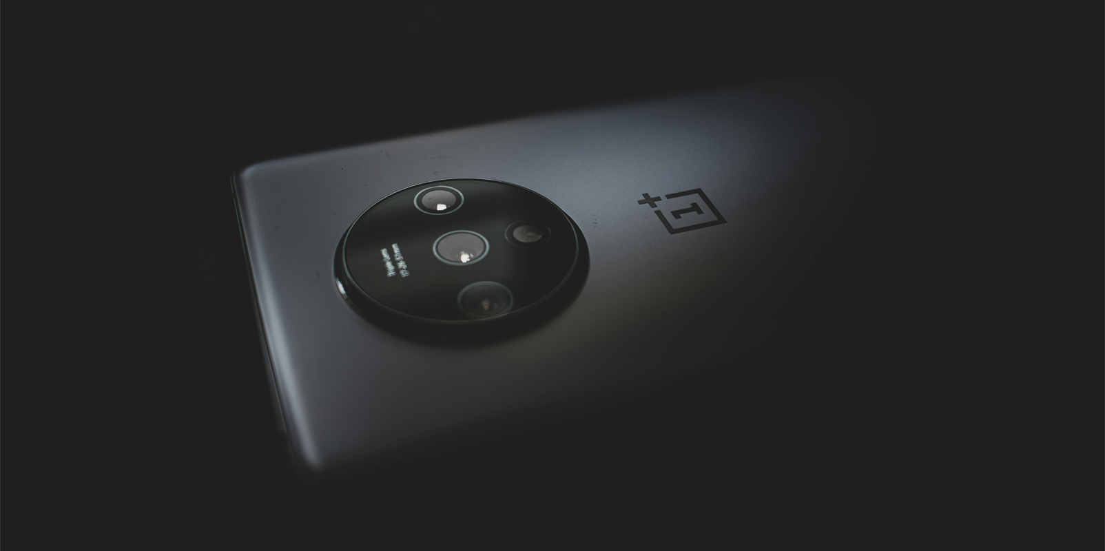 How Premium-only Tag Helped OnePlus to Stay Ahead in the Race