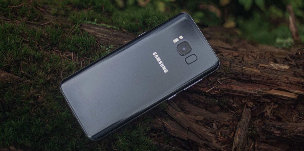Samsung leads overall mobile market in Q1 2021: CMR