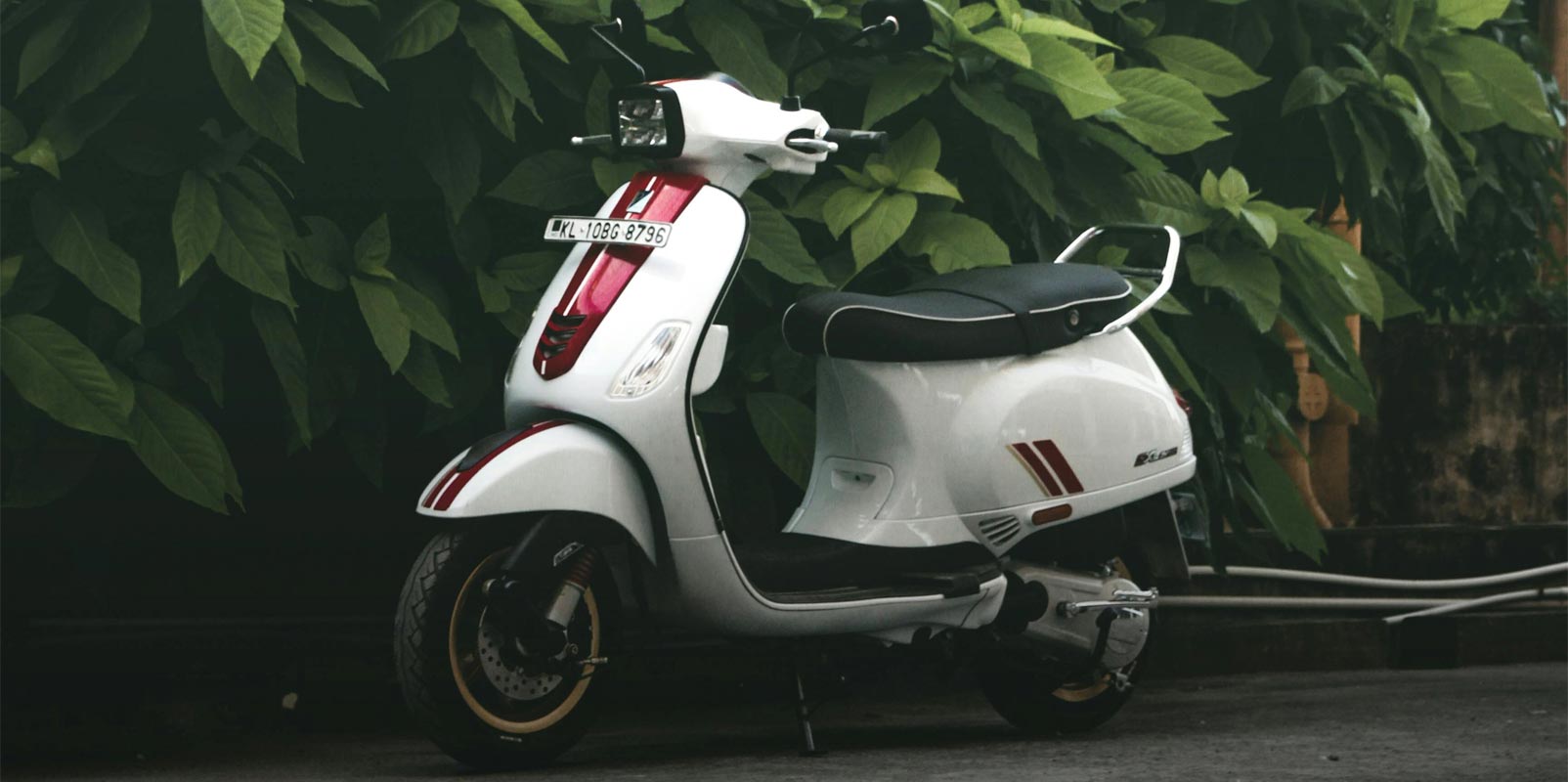 Electric 2 Wheelers (E2W) in India grew >28% YoY in H1 FY2023: CMR