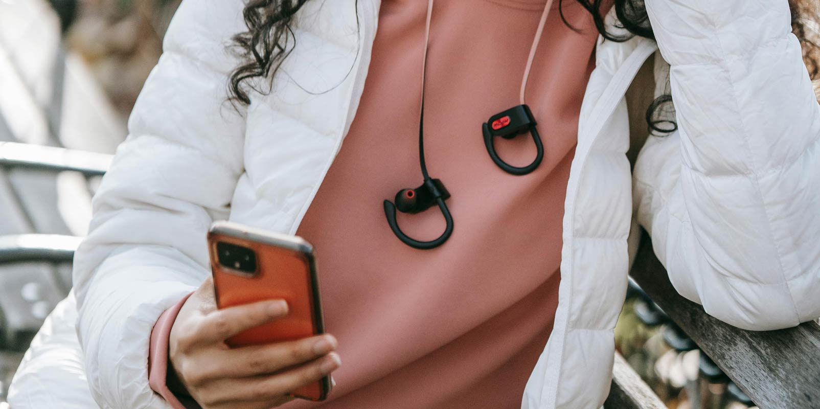 Sound, Style, and Value Drive Popularity of TWS Earbuds and Neckbands Among Indian Youth, says new CMR Study